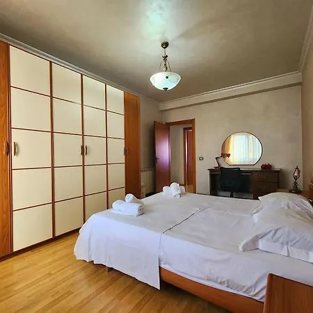 Apartment Logos Ii Deluxe W 24h Self Check In *